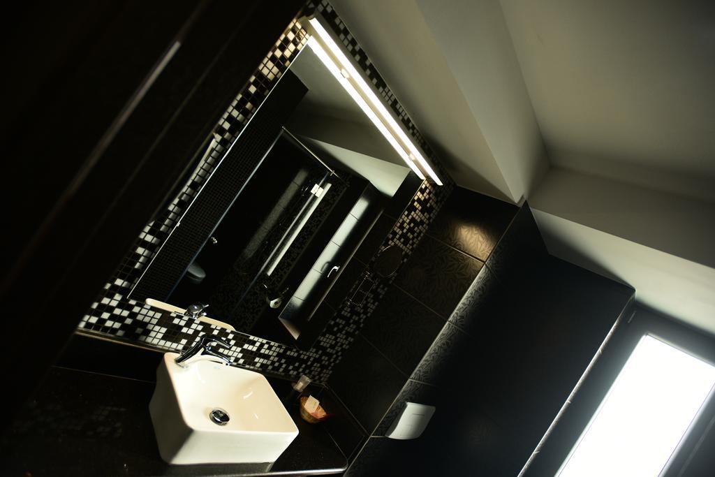 קריובה La Rocca Boutique Hotel מראה חיצוני תמונה