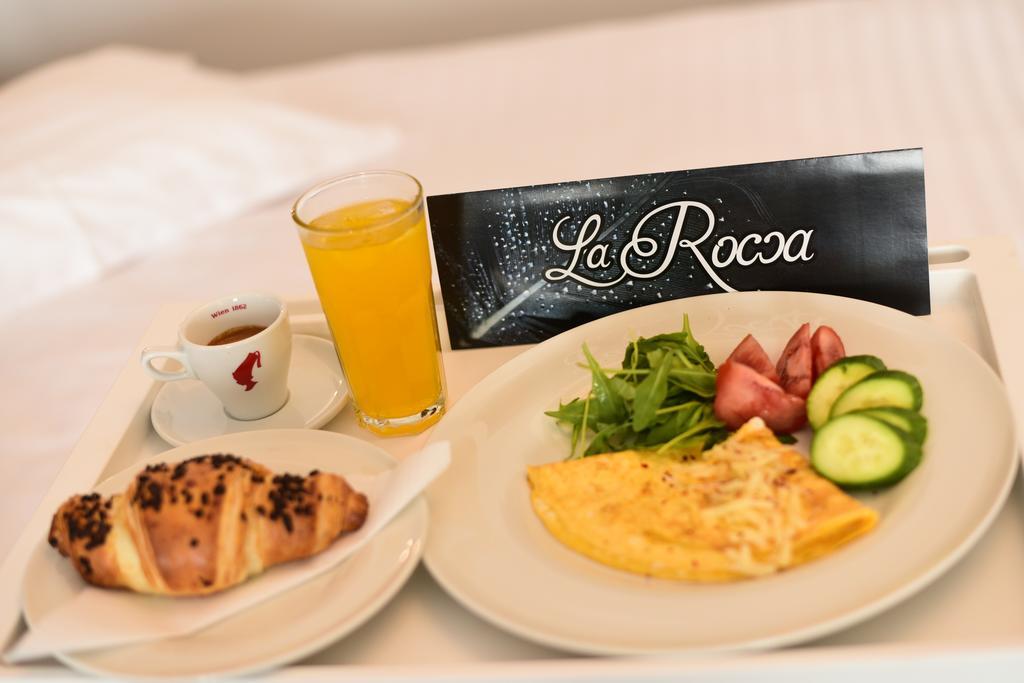 קריובה La Rocca Boutique Hotel מראה חיצוני תמונה