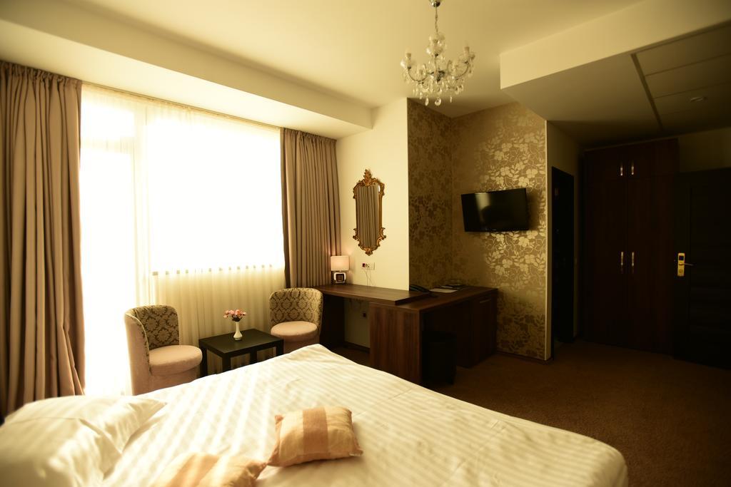 קריובה La Rocca Boutique Hotel חדר תמונה