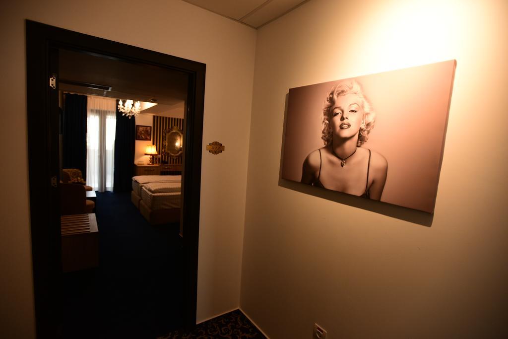 קריובה La Rocca Boutique Hotel מראה חיצוני תמונה