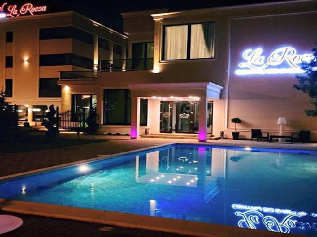 קריובה La Rocca Boutique Hotel מראה חיצוני תמונה
