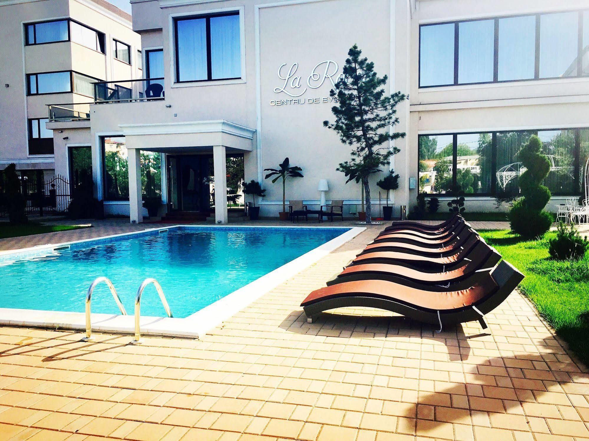קריובה La Rocca Boutique Hotel מראה חיצוני תמונה