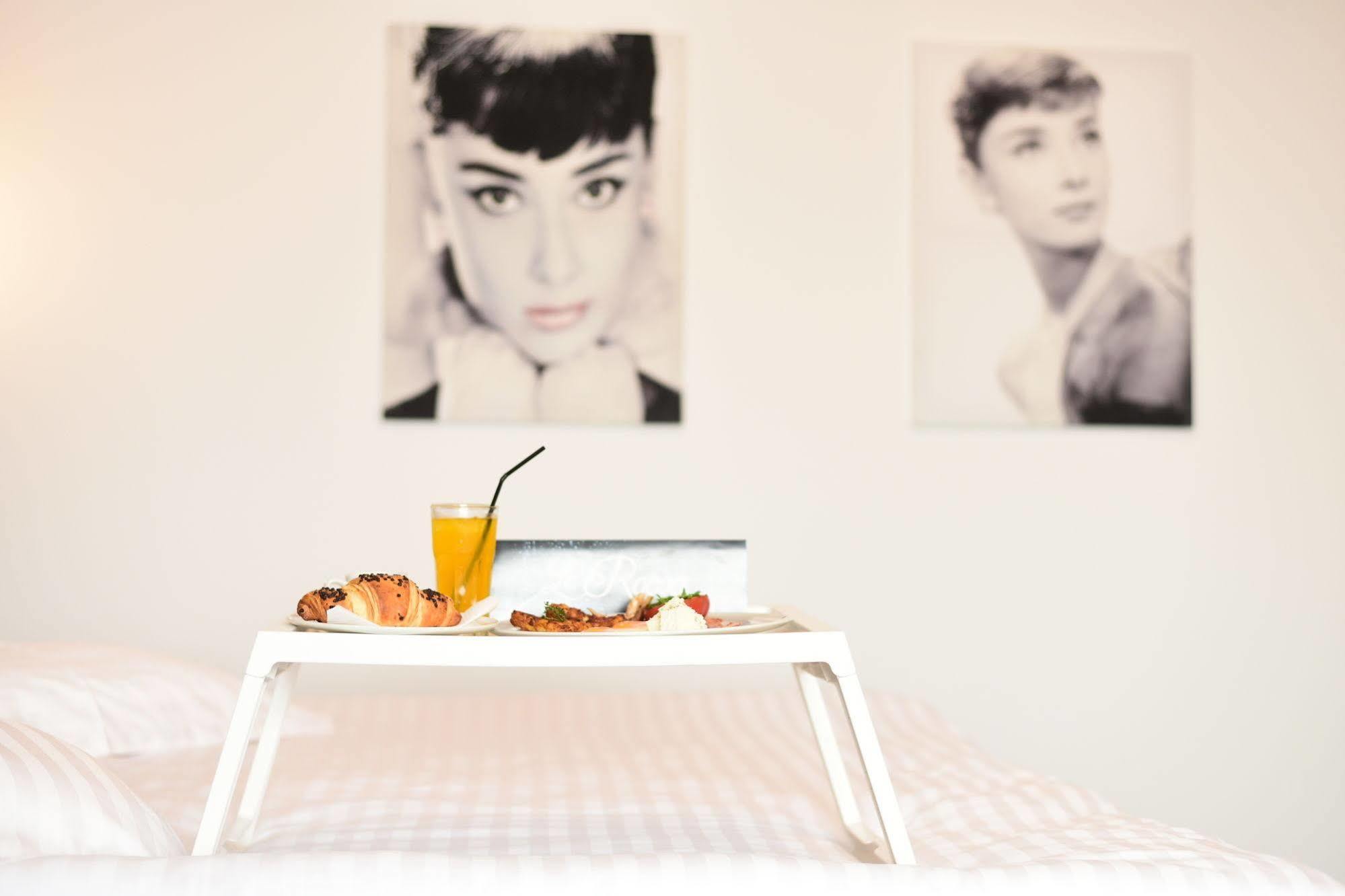 קריובה La Rocca Boutique Hotel מראה חיצוני תמונה